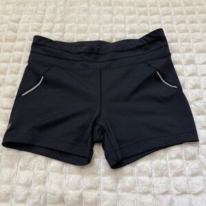 Athleta Large Black Cross It Shortie Shorts ~ Biker Workout Running Athletic